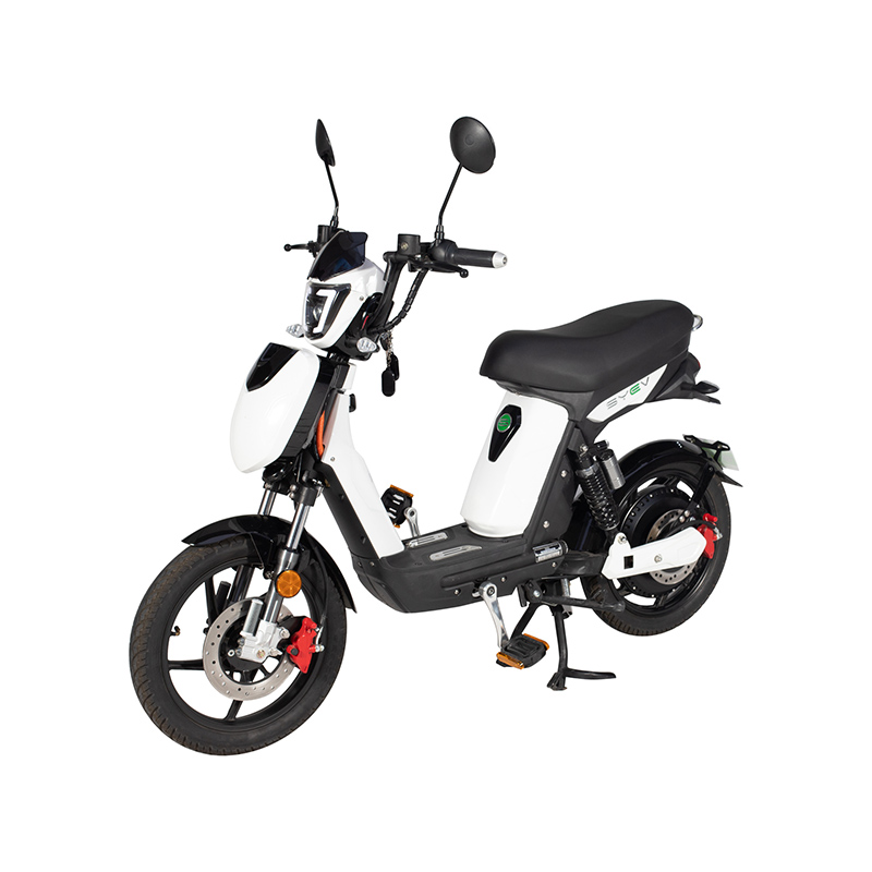 Cum se compară accelerația unei biciclete electrice ușoare cu modelele de biciclete electrice orientate spre performanță?